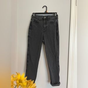 Hollister Ultra High-rise Vintage Mom Jean